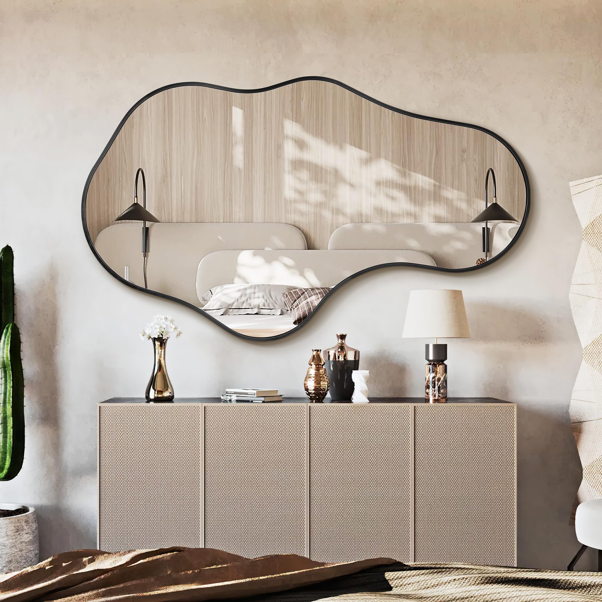 Auréa Form™ Statement Mirror
