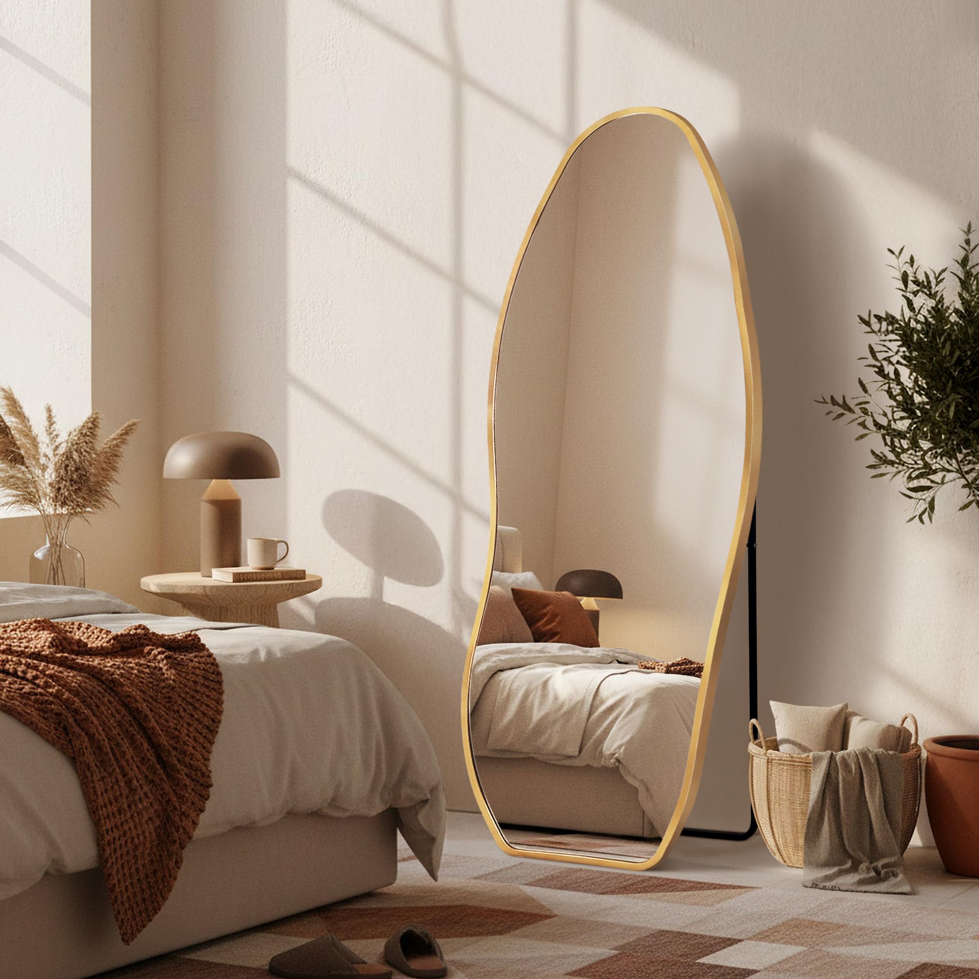 Auréa Form™ Statement Mirror