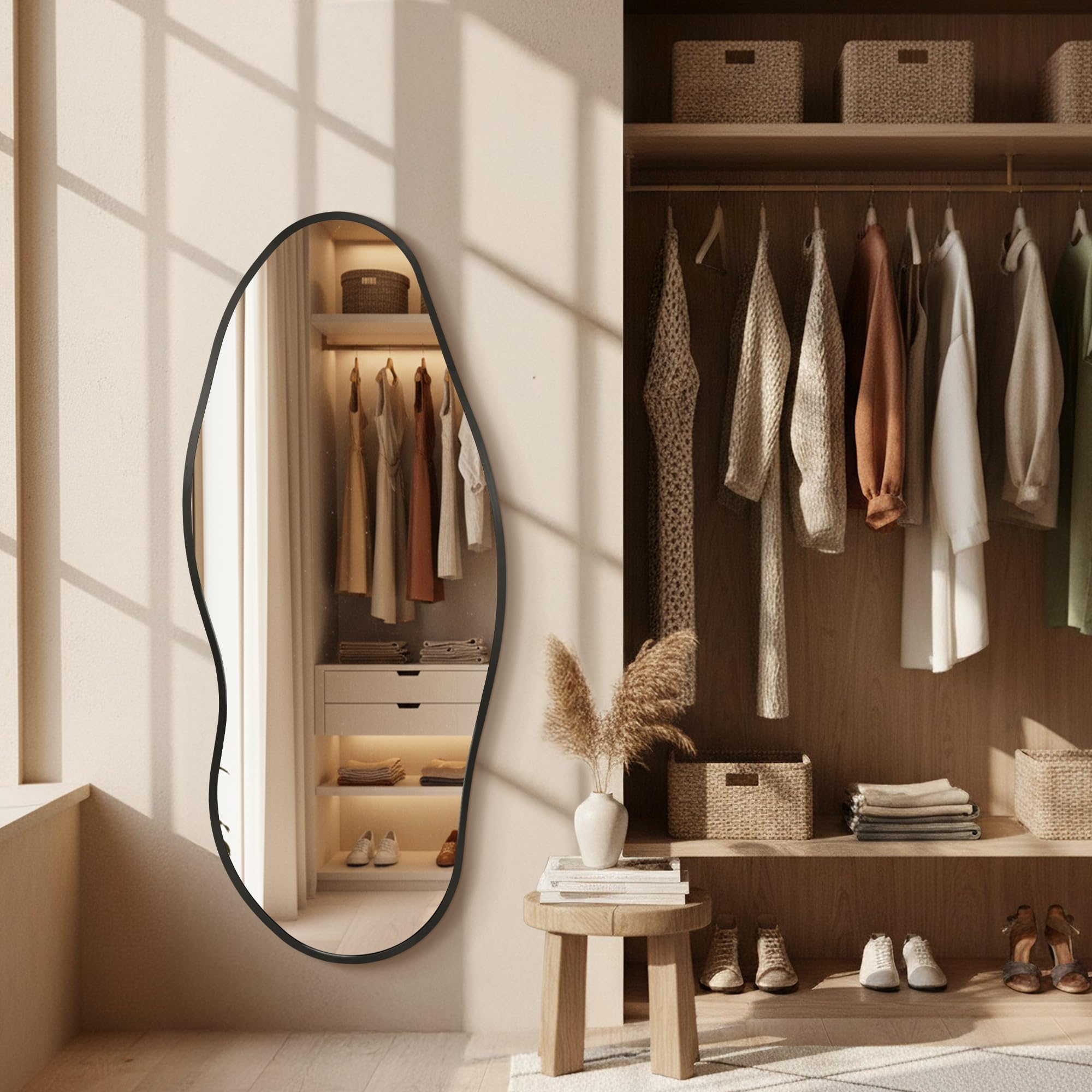 Auréa Form™ Statement Mirror